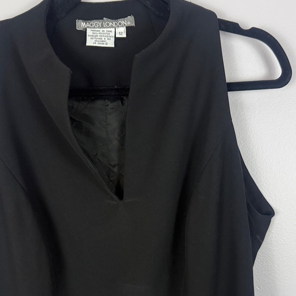 Maggy London Vintage Black Top Cream Floral Appliqué Sleeveless Top Size 12 - Picture 5 of 10